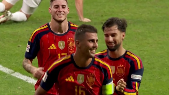 2-0！珮德裡殺入禁區橫敲，羅德裡插上推射破門