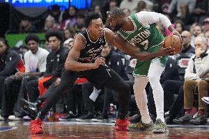 猛龙媒体人：我认为巴恩斯比布朗更强 他有机会敲开一阵大门
